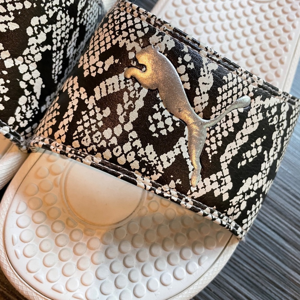 Puma Slides Size 7 - Picture 2 of 2